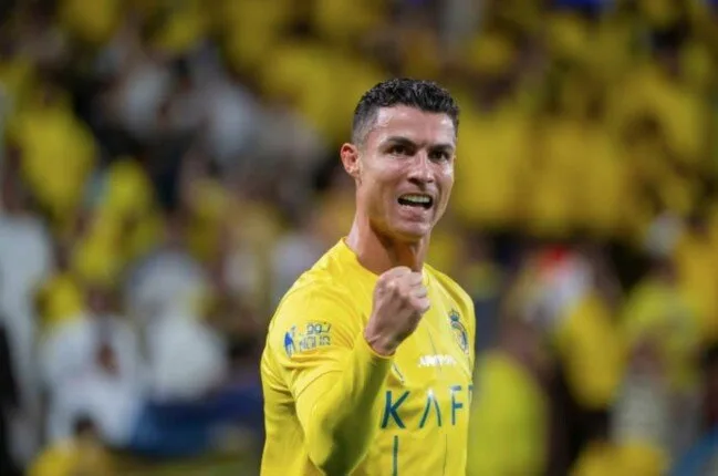 “لا شيء سيتغير”.. كريستيانو رونالدو يؤكد بقائه مع نادي النصر السعودي “لا شيء سيتغير”.. كريستيانو رونالدو يؤكد بقائه مع نادي النصر السعودي