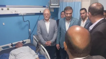 «الفلاحين» تبرز تفاصيل زيارة وزير الزراعة لمهندس الحماية المدنية المعتدى عليه في سوهاج