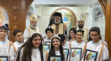الأنبا توماس يقود قداس عيد الخمسين واحتفال المناولة في أوسيم