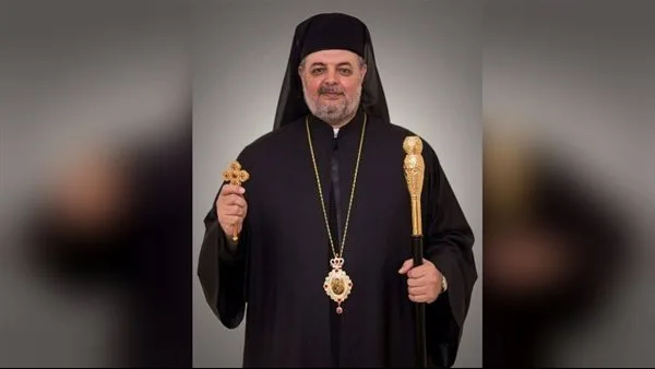 الأنبا توماس يتولى قداس عيد الخمسين واحتفال المناولة في أوسيم الأنبا توماس يتولى قداس عيد الخمسين واحتفال المناولة في أوسيم