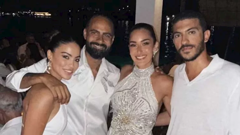 أمينة خليل تحتفل بزفاف جديد في اليونان (صورة) أمينة خليل تحتفل بزفاف جديد في اليونان (صورة)