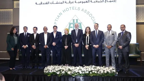 المؤسسات الفندقية تثني على إنجازات الرئيس السيسي وتعرض خطة غير مسبوقة للتحسين في القطاع. المؤسسات الفندقية تثني على إنجازات الرئيس السيسي وتعرض خطة غير مسبوقة للتحسين في القطاع.