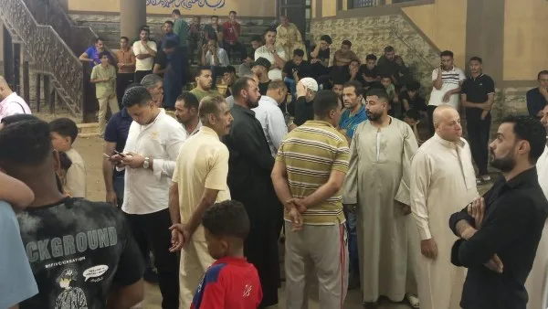 ثلاث فتيات بلا مصدر دخل: سكان قرية البطل خالد عبد العال: نحتاج إلى دعم مالي لأطفالنا ثلاث فتيات بلا مصدر دخل: سكان قرية البطل خالد عبد العال: نحتاج إلى دعم مالي لأطفالنا