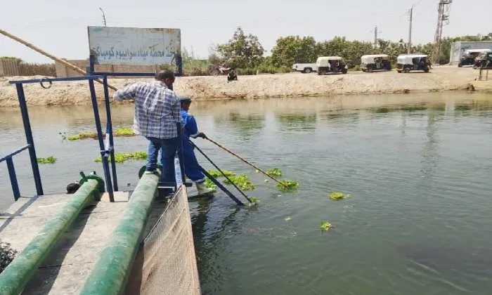 رئيس مياه القناة: بدء تنفيذ تركيب مآخذ معيارية للمحطات رئيس مياه القناة: بدء تنفيذ تركيب مآخذ معيارية للمحطات