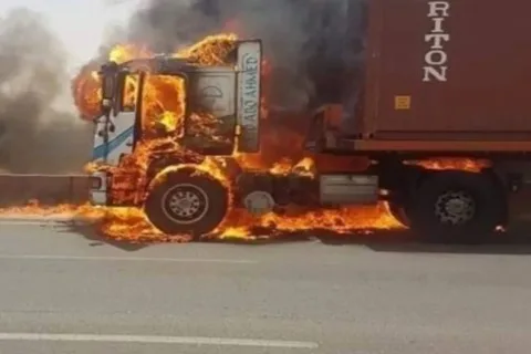 ثمن الشجاعة: شاب يتصدى لإنقاذ مدينة مصرية من كارثة وشيكة ثمن الشجاعة: شاب يتصدى لإنقاذ مدينة مصرية من كارثة وشيكة