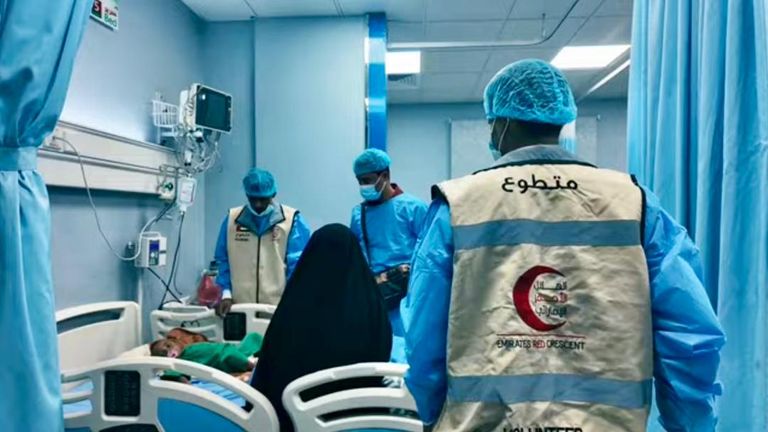 الأمل يعود لأسرة الطفل اليمني