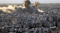 إسرائيل تدمر العديد من المباني في خان يونس بدعوى أنها مفخخة من قبل حماس. إسرائيل تدمر العديد من المباني في خان يونس بدعوى أنها مفخخة من قبل حماس.