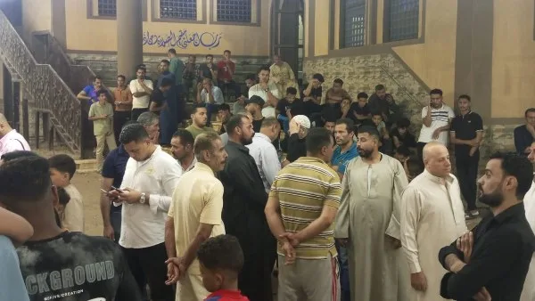 وداعًا يا بطل: سكان قرية خالد عبد العال يلقون نظرة الوداع عليه في الدقهلية.. وشقيقه: كان دائمًا يدعمنا في الصعوبات.. وزفاف ابنه كان في 19 يونيو. وداعًا يا بطل: سكان قرية خالد عبد العال يلقون نظرة الوداع عليه في الدقهلية.. وشقيقه: كان دائمًا يدعمنا في الصعوبات.. وزفاف ابنه كان في 19 يونيو.