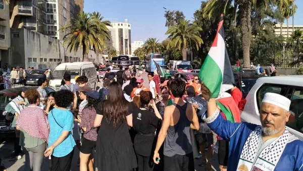 انطلاق قافلة “الصمود المغاربية” من تونس نحو غزة دعماً لتخفيف الحصار. انطلاق قافلة “الصمود المغاربية” من تونس نحو غزة دعماً لتخفيف الحصار.