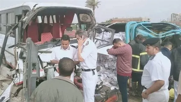 بالأسماء: وفاة وإصابة 14 شخصًا جراء انقلاب سيارة نقل صغيرة في المنيا بالأسماء: وفاة وإصابة 14 شخصًا جراء انقلاب سيارة نقل صغيرة في المنيا