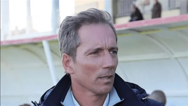 الزمالك يسعى لتعيين قائد أجنبي جديد.. هل يتناسب سانتوس مع هذا الدور؟ الزمالك يسعى لتعيين قائد أجنبي جديد.. هل يتناسب سانتوس مع هذا الدور؟