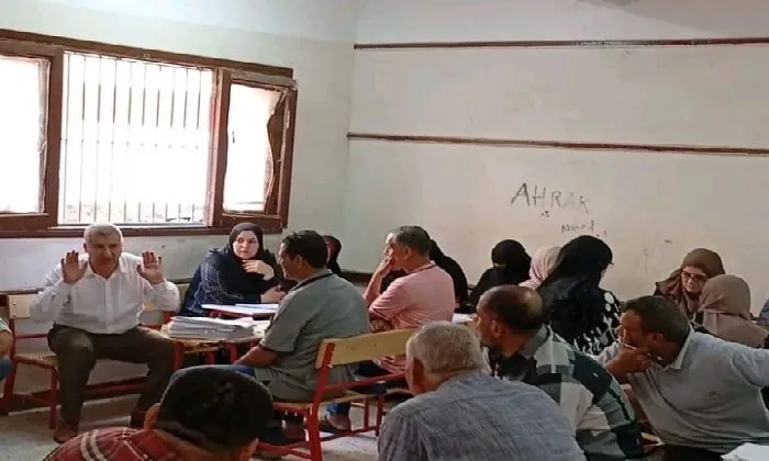 مدير تعليم الشرقية يزور لجان تصحيح امتحانات الشهادة الإعدادية مدير تعليم الشرقية يزور لجان تصحيح امتحانات الشهادة الإعدادية