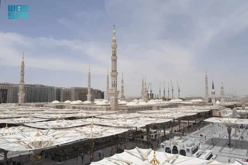 أنظمة تكييف متطورة تعكس اهتمامًا خاصًا براحة المصلين في المسجد النبوي أنظمة تكييف متطورة تعكس اهتمامًا خاصًا براحة المصلين في المسجد النبوي