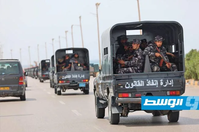 بالصور.. زيادة الإجراءات الأمنية لوزارة الداخلية في مناطق التماس بطرابلس بالصور.. زيادة الإجراءات الأمنية لوزارة الداخلية في مناطق التماس بطرابلس