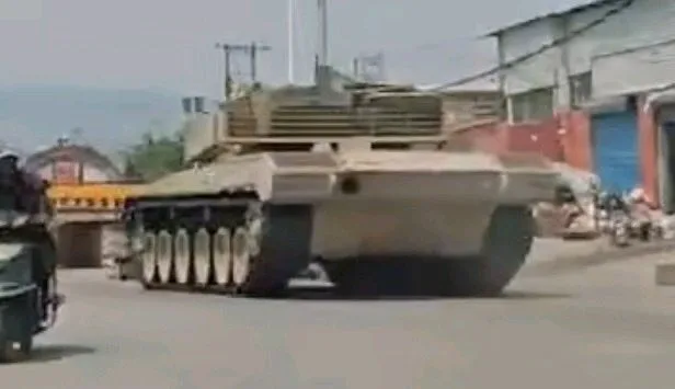 الصين تختبر دبابة هجينة تعمل بالديزل والكهرباء من طراز Type 99A.. هل ستكون متفوقة على الدبابات التقليدية؟ الصين تختبر دبابة هجينة تعمل بالديزل والكهرباء من طراز Type 99A.. هل ستكون متفوقة على الدبابات التقليدية؟