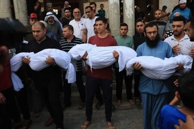 استشهاد 13 فلسطينياً جراء غارة إسرائيلية على خان يونس استشهاد 13 فلسطينياً جراء غارة إسرائيلية على خان يونس