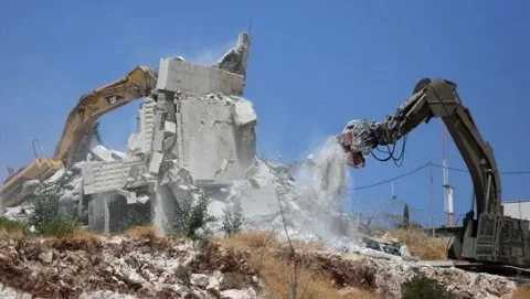 الضفة الغربية: إسرائيل تستمر في تدمير المباني السكنية بمخيم طولكرم الضفة الغربية: إسرائيل تستمر في تدمير المباني السكنية بمخيم طولكرم