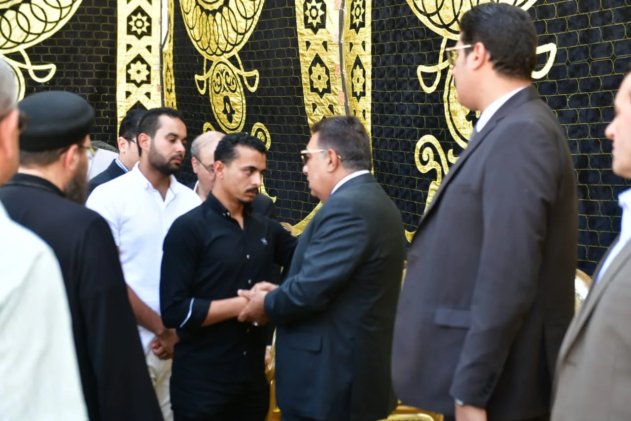 محافظ الدقهلية يقدم تعازيه في البطل خالد عبد العال شهيد الشجاعة محافظ الدقهلية يقدم تعازيه في البطل خالد عبد العال شهيد الشجاعة