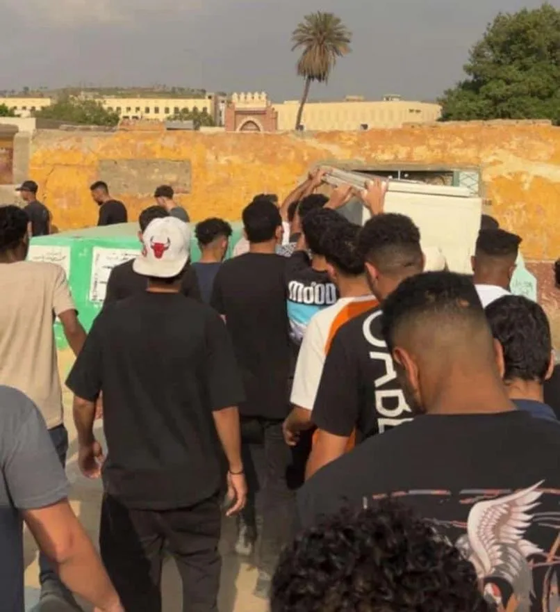 عائلة ضحية شقيقة ألفتاة في المطار: أخواتي فقدوا.. وأمي طلبت مني عدم تركها وتوفيت بين ذراعيّ | صور عائلة ضحية شقيقة ألفتاة في المطار: أخواتي فقدوا.. وأمي طلبت مني عدم تركها وتوفيت بين ذراعيّ | صور