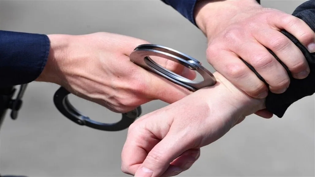 اعتقال فرد قام بسرقة 5 ملايين من سيارة في بغداد اعتقال فرد قام بسرقة 5 ملايين من سيارة في بغداد