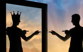 كيف يتحول الشخص إلى نرجسي؟ وما هي العوامل الخفية المرتبطة بمرحلة الطفولة؟