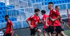 الأهلي يباشر تدريباته الأولى على أرض ملعب جامعة نوفا استعدادًا لملاقاة إنتر ميامي.