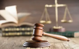 استشارة قانونية: هل يحق للموظف الحصول على تعويض عن إصابته أثناء التوجه إلى العمل؟