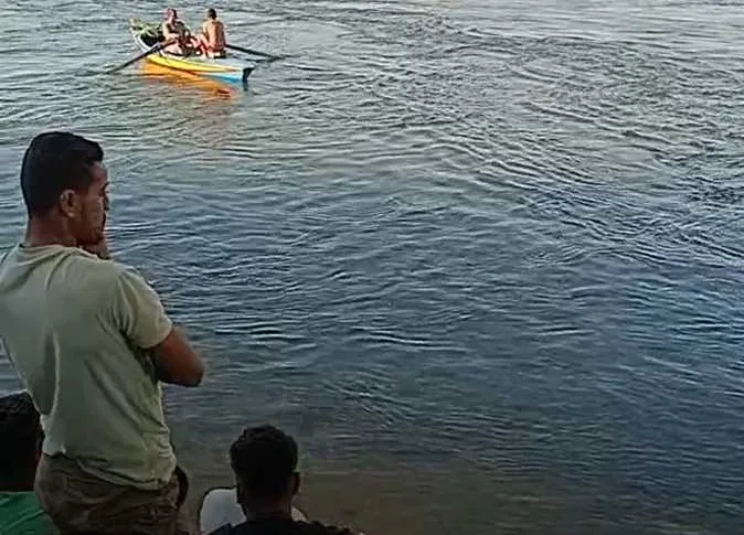 شبان يغرق أثناء استحمامه في نهر النيل بسوهاج هربًا من الحرارة. شبان يغرق أثناء استحمامه في نهر النيل بسوهاج هربًا من الحرارة.