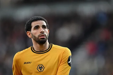 مانشستر سيتي يتعاقد مع اللاعب الجزائري ريان آيت نوري مانشستر سيتي يتعاقد مع اللاعب الجزائري ريان آيت نوري