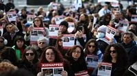 عائلات المحتجزين: الحكومة رفضت الإفراج عن جميع المحتجزين بشكل جماعي وإنهاء النزاع. عائلات المحتجزين: الحكومة رفضت الإفراج عن جميع المحتجزين بشكل جماعي وإنهاء النزاع.