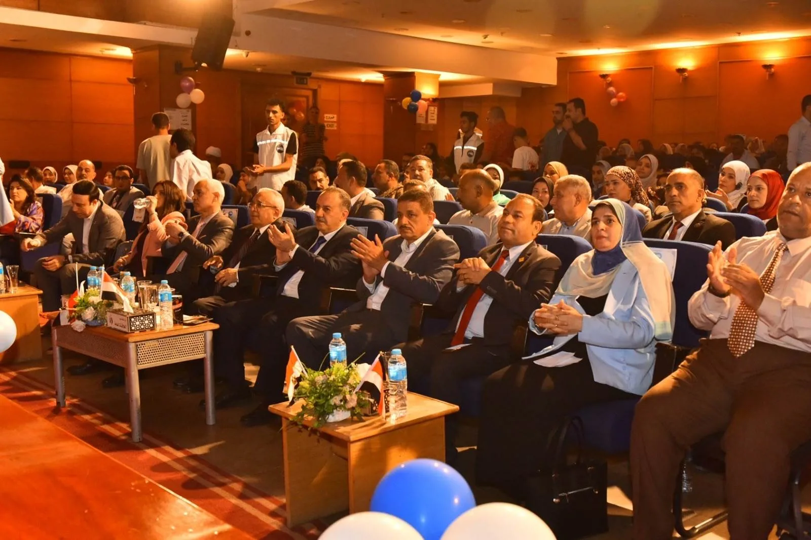 جامعة أسيوط تستمر في تعزيز دورها المجتمعي عبر مشاركات فعالة في فعاليات تنموية لصالح أبناء المحافظة جامعة أسيوط تستمر في تعزيز دورها المجتمعي عبر مشاركات فعالة في فعاليات تنموية لصالح أبناء المحافظة