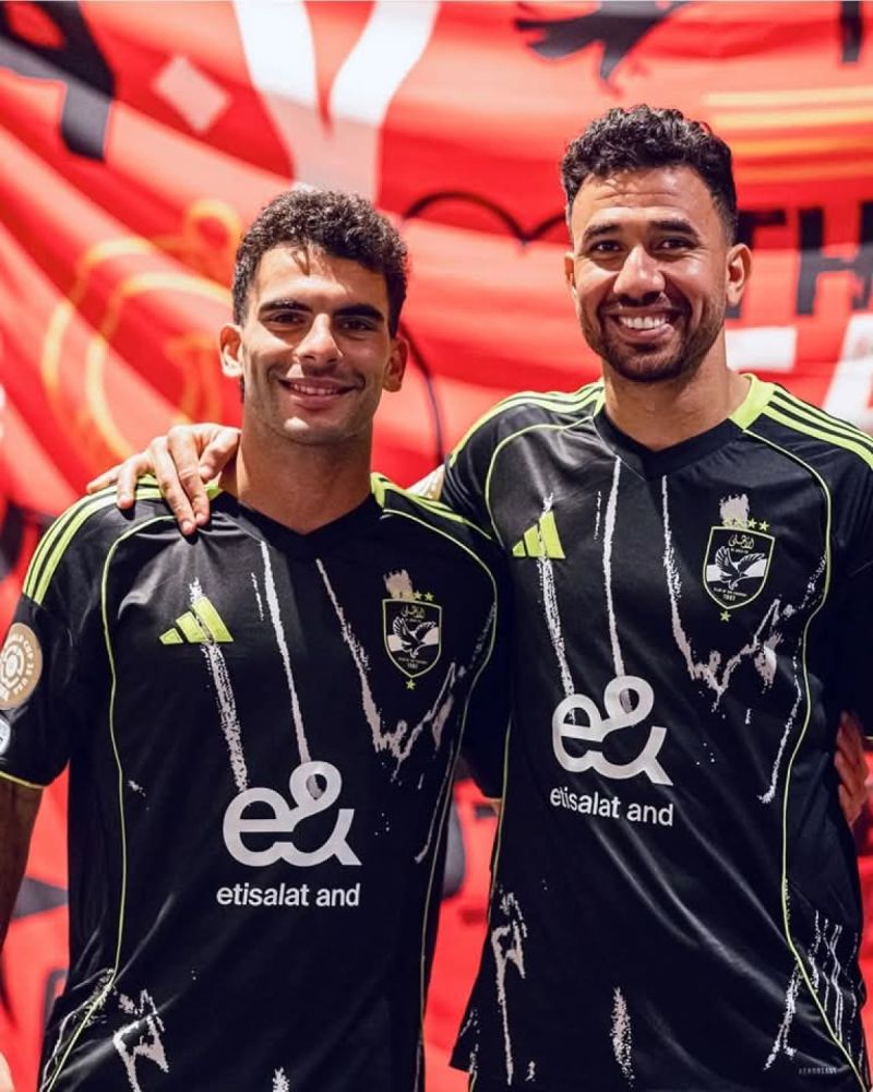الأهلي 4