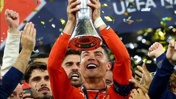 رونالدو يعلن عن سر مهم بعد انتصار البرتغال في دوري الأمم الأوروبية ويواصل مسيرته مع النصر رونالدو يعلن عن سر مهم بعد انتصار البرتغال في دوري الأمم الأوروبية ويواصل مسيرته مع النصر