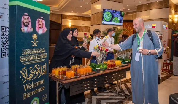 وصول ضيوف خادم الحرمين الشريفين إلى المدينة المنورة بعد إتمام مناسك الحج وصول ضيوف خادم الحرمين الشريفين إلى المدينة المنورة بعد إتمام مناسك الحج