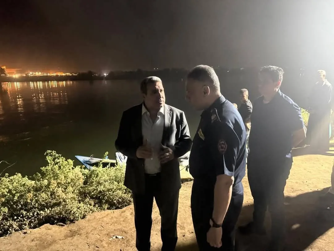 مدير أمن أسيوط يتابع جهود العثور على أربعة أشخاص سقطوا من تروسيكل في نهر النيل مدير أمن أسيوط يتابع جهود العثور على أربعة أشخاص سقطوا من تروسيكل في نهر النيل