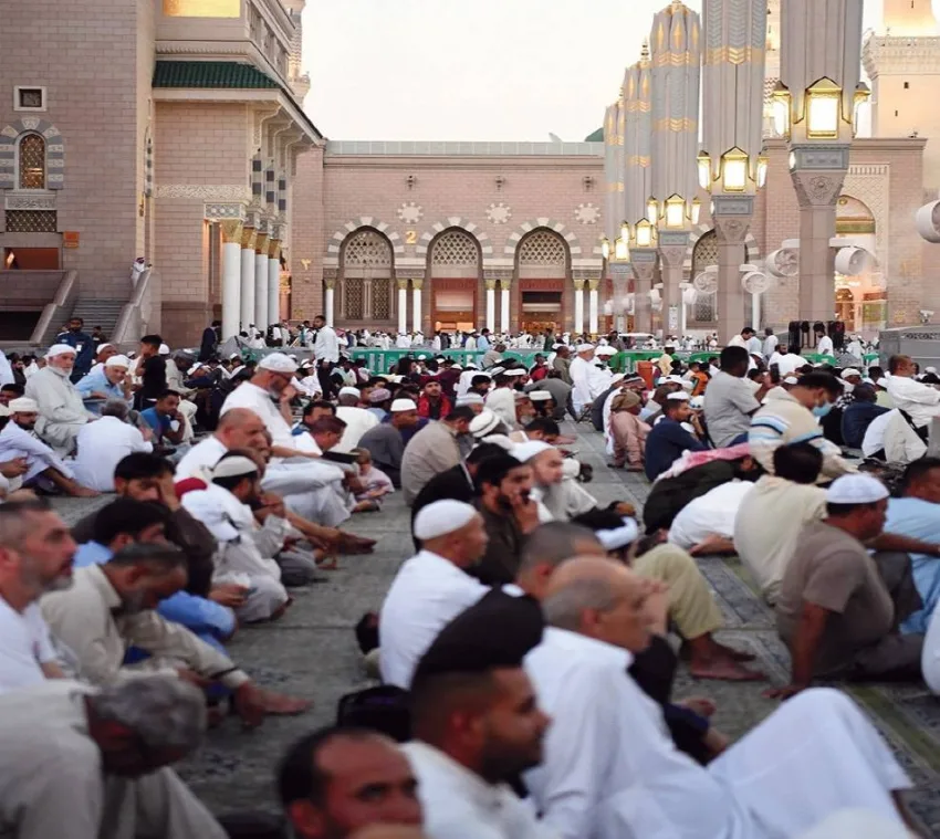 تعزيز انسيابية الحشود وزيارة الروضة في المسجد النبوي تعزيز انسيابية الحشود وزيارة الروضة في المسجد النبوي