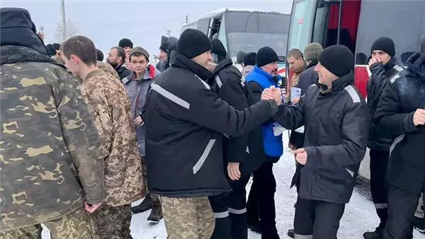 روسيا وأوكرانيا تتبادل عددًا من أسرى الحرب