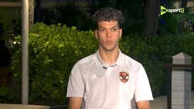 إمام عاشور: أطمح لتحقيق البطولة مع الأهلي في مونديال الأندية.. ومنتخب مصر قادر على الفوز بكأس العالم.. وزوجتي هي مفتاح نجاحي إمام عاشور: أطمح لتحقيق البطولة مع الأهلي في مونديال الأندية.. ومنتخب مصر قادر على الفوز بكأس العالم.. وزوجتي هي مفتاح نجاحي