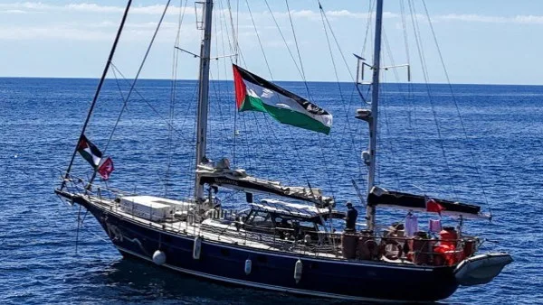 تقارير إسرائيلية: نشطاء سفينة مادلين محتجزون في سجن الرملة تقارير إسرائيلية: نشطاء سفينة مادلين محتجزون في سجن الرملة
