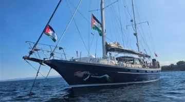 إعلام إسرائيلي: 8 نشطاء من “مادلين” يمتنعون عن توقيع وثائق الإبعاد