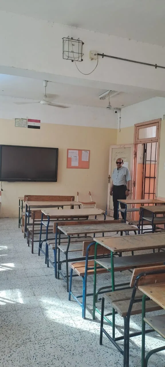 صور جديدة تُظهر تجهيزات لجان امتحانات الثانوية العامة 2025 مع وجود مراوح صور جديدة تُظهر تجهيزات لجان امتحانات الثانوية العامة 2025 مع وجود مراوح