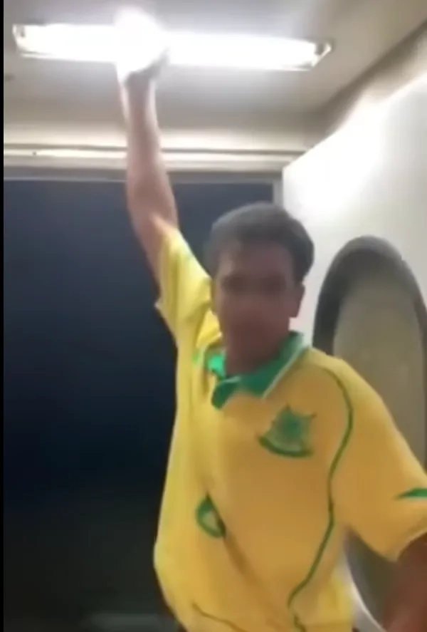 فيديو يثير الجدل على وسائل التواصل الاجتماعي حول حادث قطار روسي في الصعيد فيديو يثير الجدل على وسائل التواصل الاجتماعي حول حادث قطار روسي في الصعيد