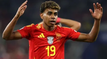 “أخبروه بالرفض”.. قبعة لامين يامال تتعرض للانتقاد بسبب إهانة منتخب إسبانيا
