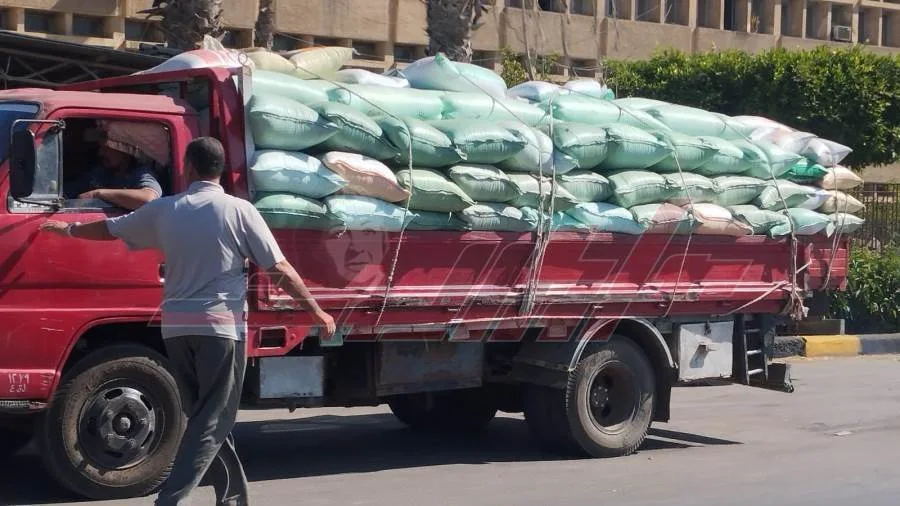 شون وصوامع كفر الشيخ تستقبل 223,157 طنًا و75 كيلوغرامًا من القمح المحلي. شون وصوامع كفر الشيخ تستقبل 223,157 طنًا و75 كيلوغرامًا من القمح المحلي.