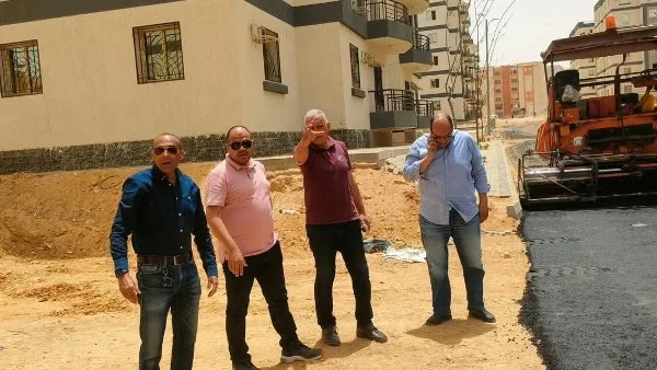 رئيس مدينة بدر يقوم بجولة تفقدية لمشاريع الإسكان وتحسين الكفاءة في عدة مناطق. رئيس مدينة بدر يقوم بجولة تفقدية لمشاريع الإسكان وتحسين الكفاءة في عدة مناطق.