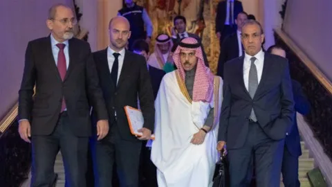 وزراء الخارجية العرب يلتقون بنظرائهم الإيرانيين في النرويج هذا الأسبوع وزراء الخارجية العرب يلتقون بنظرائهم الإيرانيين في النرويج هذا الأسبوع
