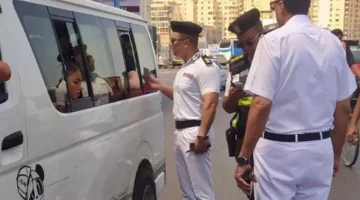 محافظ الإسكندرية يطلب تعزيز خدمات النقل العام استعدادًا لفصل الصيف ومراقبة التزام سائقي سيارات الأجرة بالتعريفة (صور)
