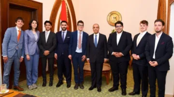 وزير الخارجية يجتمع بعدد من طلاب الجامعات البريطانية المرموقة في المملكة المتحدة