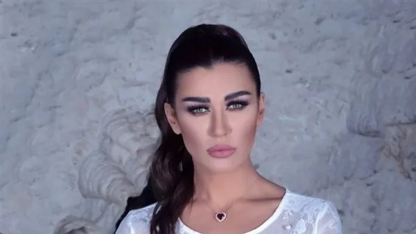 نادين الراسي: خضت تجربة المخدرات وأوقفتها من أجل ابني نادين الراسي: خضت تجربة المخدرات وأوقفتها من أجل ابني