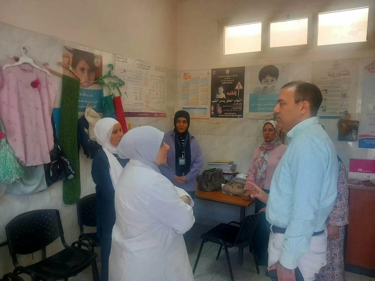 وكيل وزارة الصحة في البحيرة يُشدد على أهمية الالتزام بقواعد مكافحة العدوى وتحسين جودة الخدمات المقدمة للمواطنين. وكيل وزارة الصحة في البحيرة يُشدد على أهمية الالتزام بقواعد مكافحة العدوى وتحسين جودة الخدمات المقدمة للمواطنين.